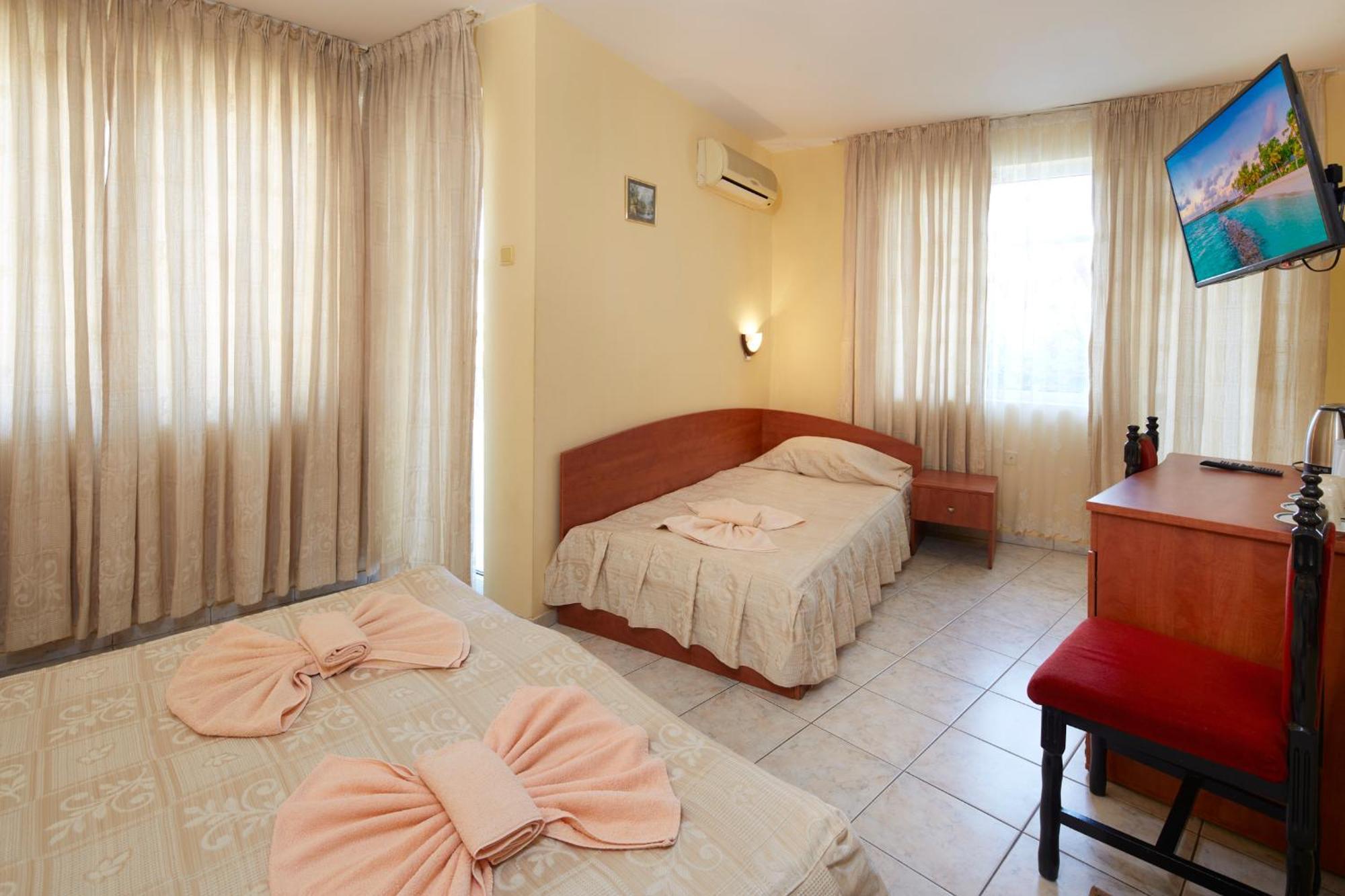 Family Hotel Andreev เนเซบาร์ ภายนอก รูปภาพ