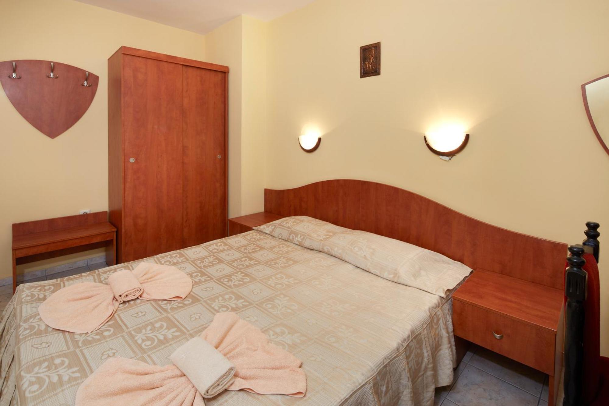 Family Hotel Andreev เนเซบาร์ ภายนอก รูปภาพ