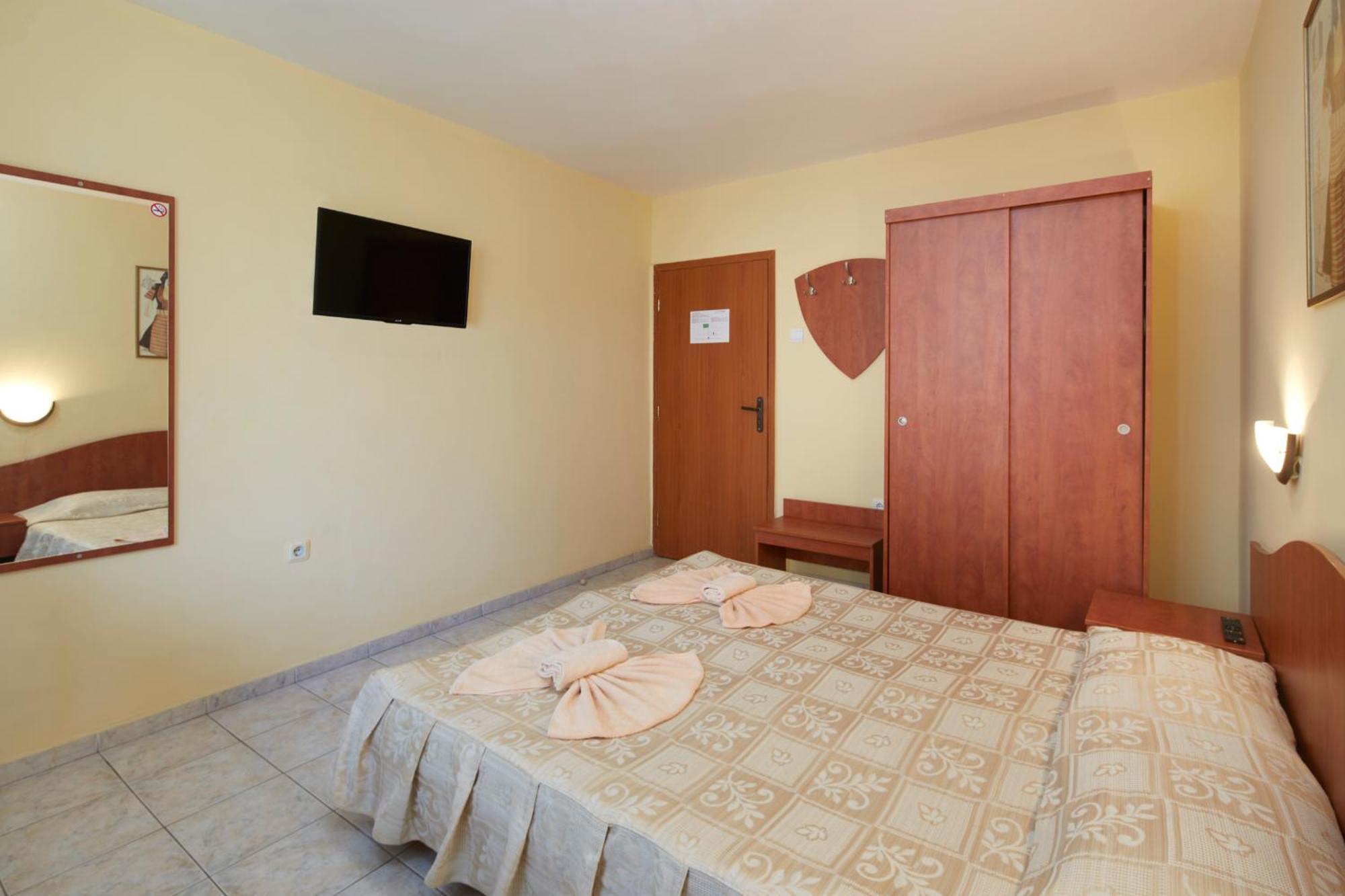 Family Hotel Andreev เนเซบาร์ ภายนอก รูปภาพ