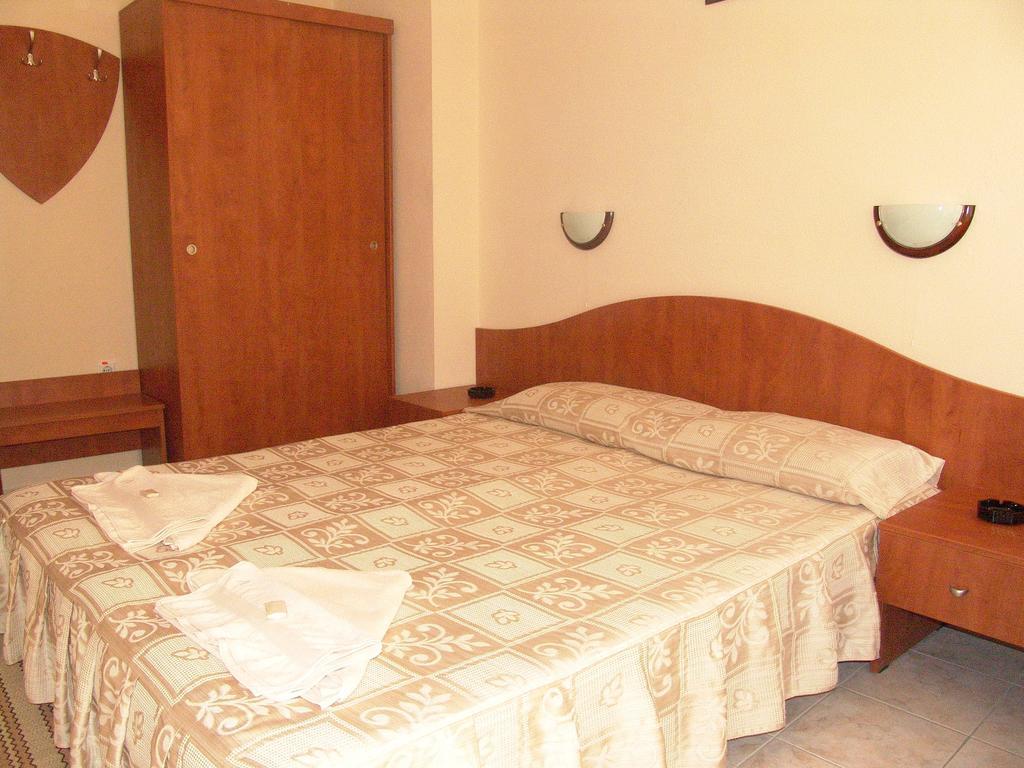 Family Hotel Andreev เนเซบาร์ ห้อง รูปภาพ