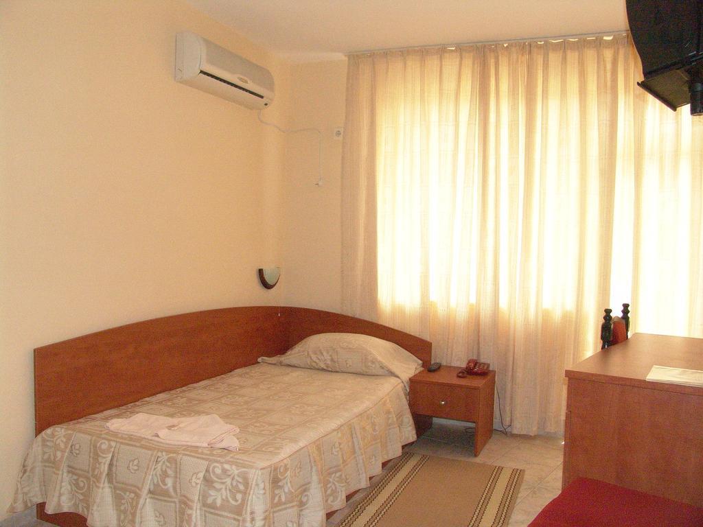 Family Hotel Andreev เนเซบาร์ ห้อง รูปภาพ